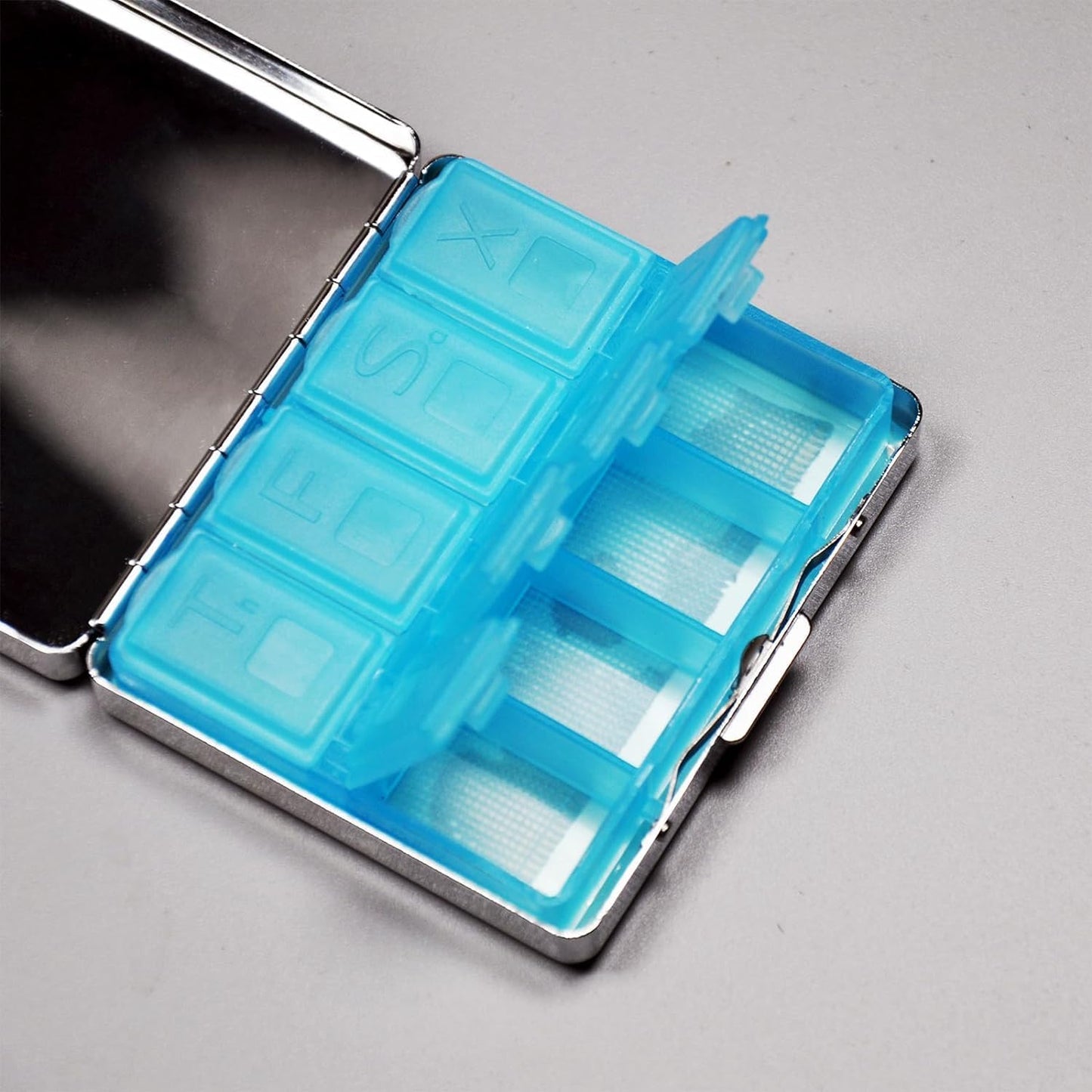7-day-chrome-silver-pill-organizer-with-mirror---travel-size-apothecary-pill-case---8-compartments---rectangle-design-4