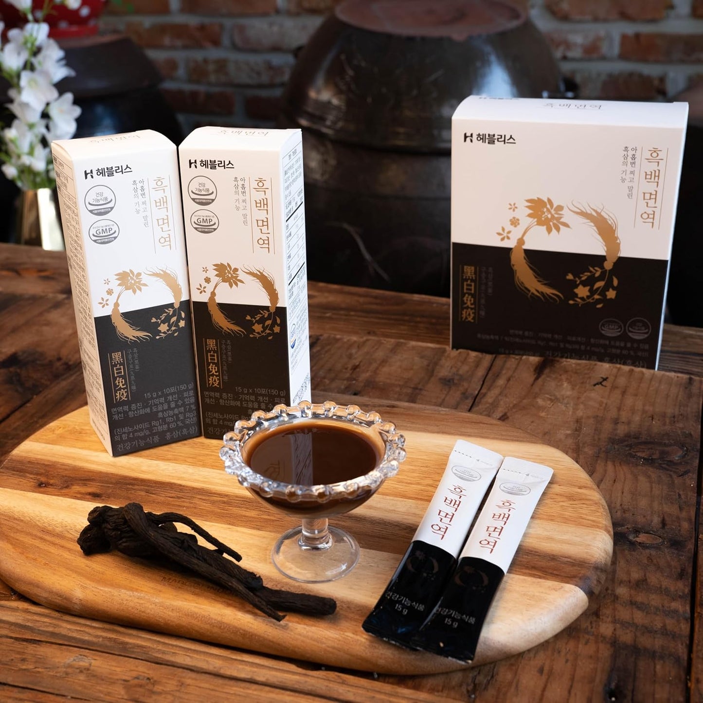 Korean Black Ginseng and White Platycodon Extract with Panax Ginseng for Energy and Immune Support - Ginseng Honey Sticks - Espot.com.au