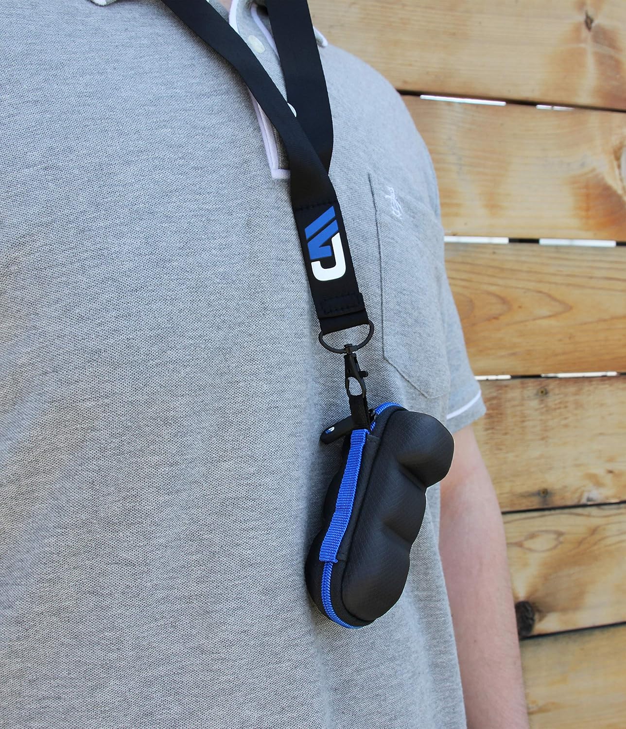 black-asthma-inhaler-travel-case-with-lanyard-keychain-carabiner---case-only-7