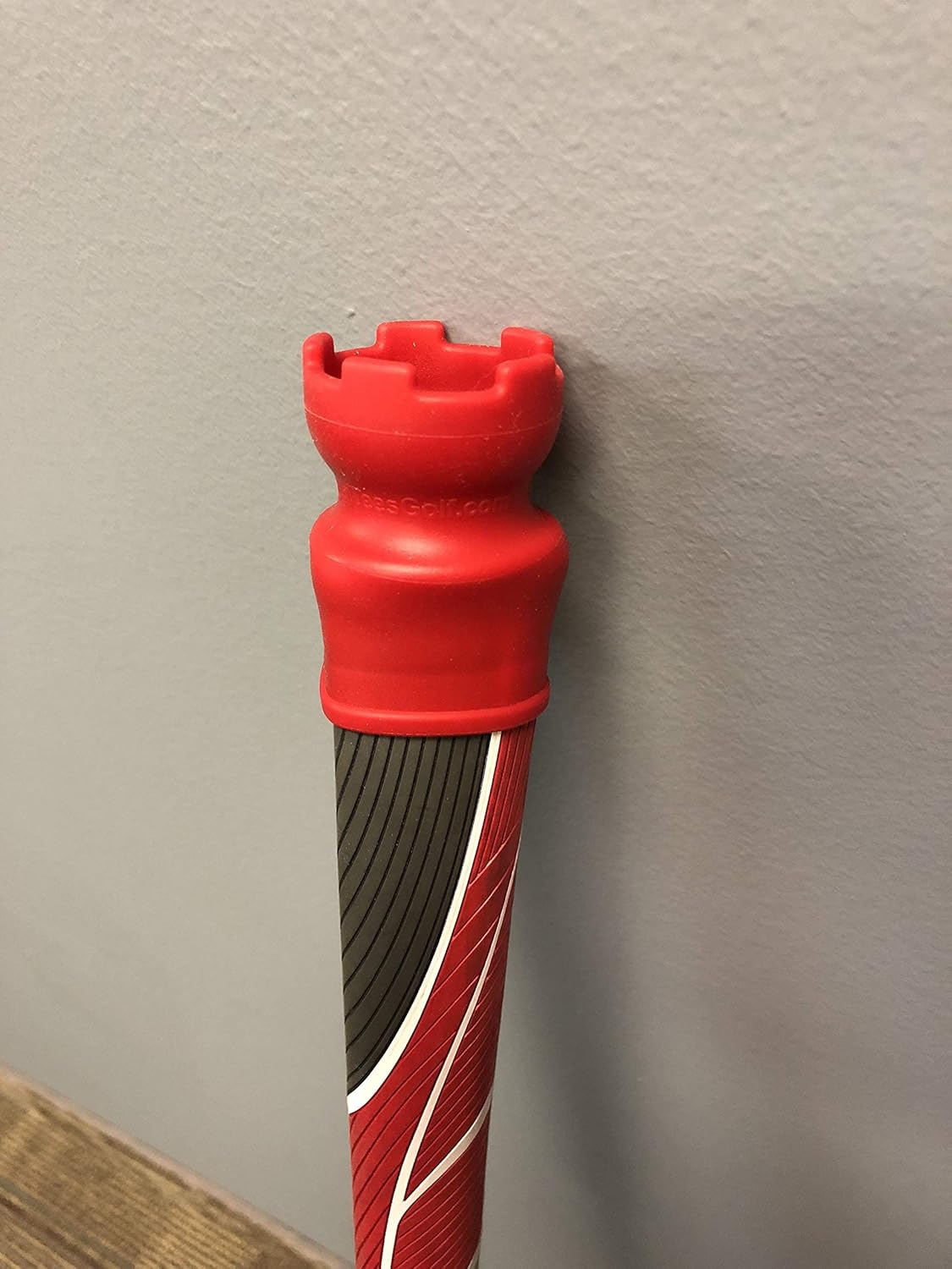 Royal Red Large Ball Retriever - Dzotmyn