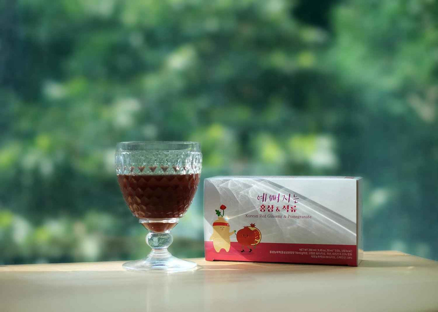 SAMSIDAE Korean Red Ginseng and Pomegranate Juice. Healthy Alternative Juice for Men and Women. K-Food. Made in Korea