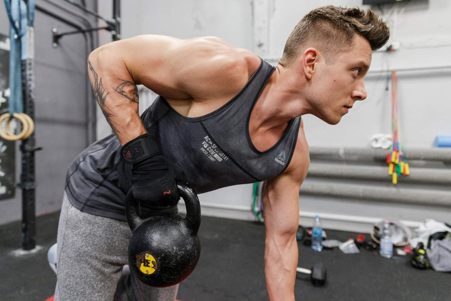 Skott Evo 2 Weightlifting Gloves with Integrated Wrist Support and Double Stitching for Ultimate Durability - Enhance Your Bodybuilding and Fitness Regimen