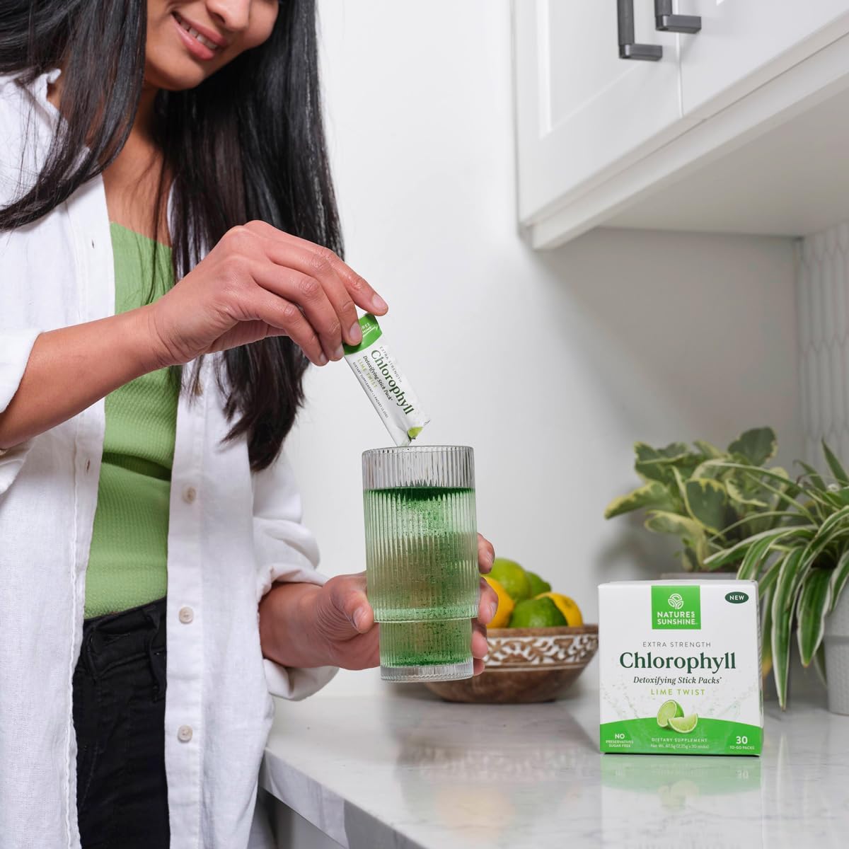 natural-detox-and-gut-health-boost-stick-packs-with-chlorophyll---lime-twist-flavor---convenient-and-delicious-4