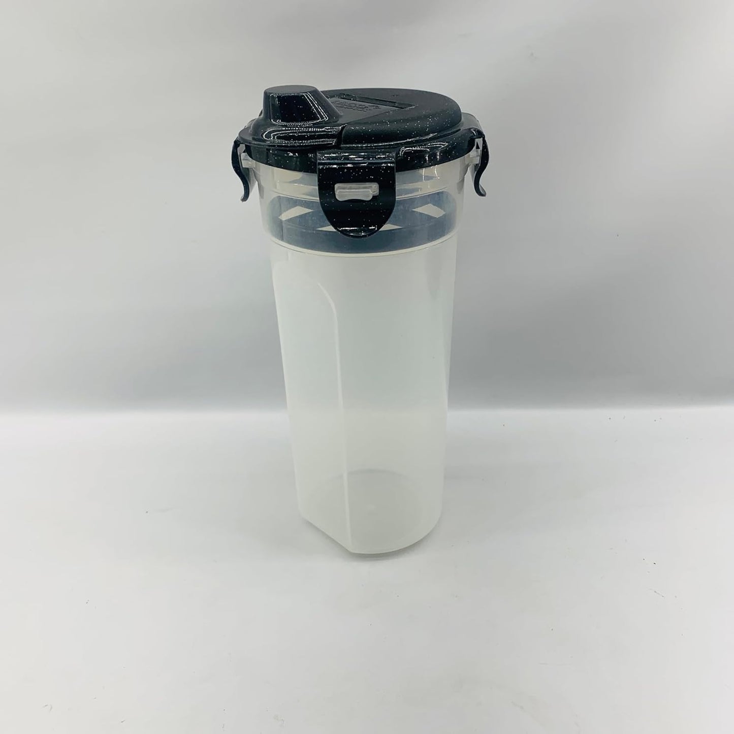 locklock-hpl934h-plastic-drink-mixer-bottle---500-ml-capacity-measurements---clear-container-with-leak-proof-twist-off-lid---steel-gray-sports-cap-3