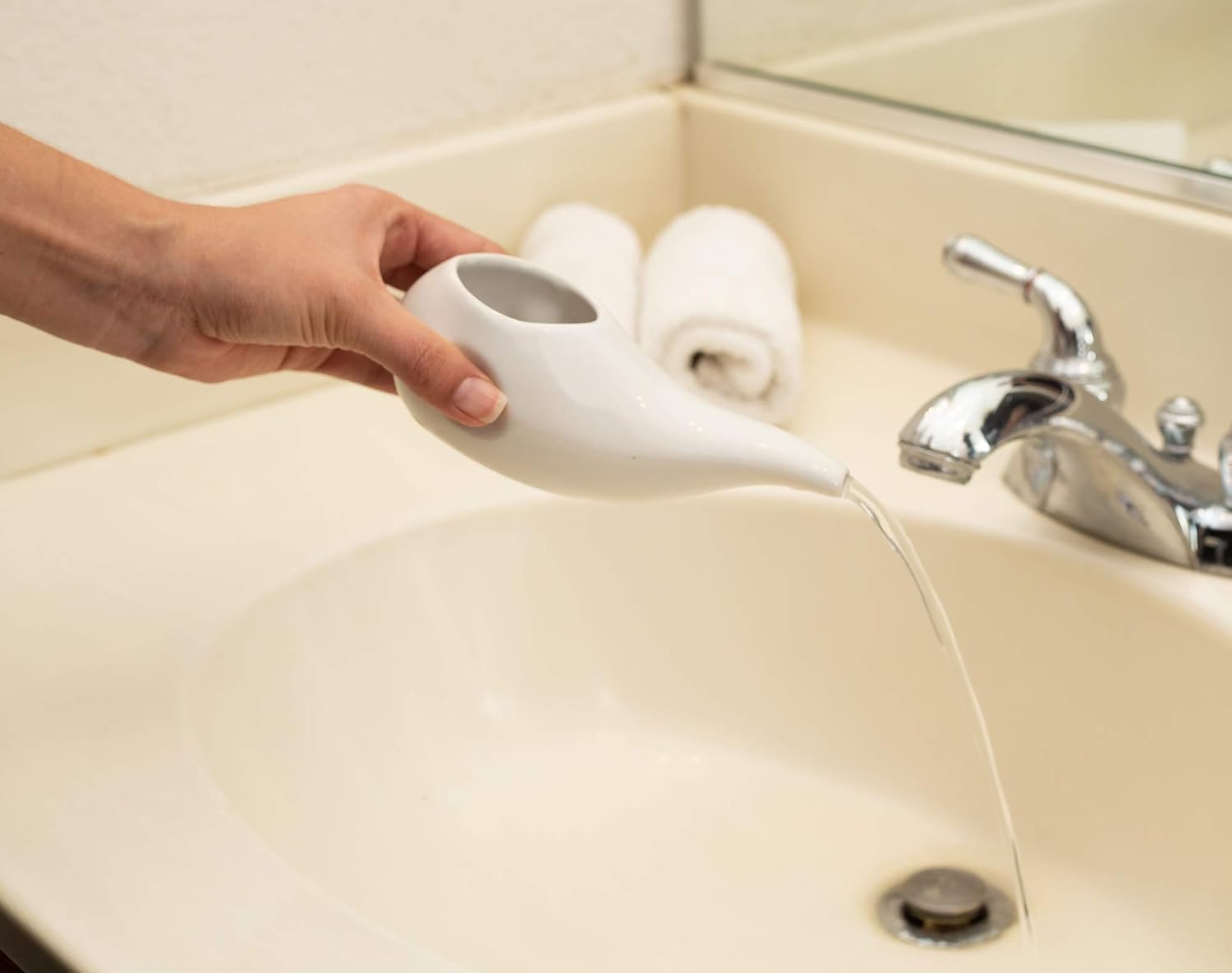 top-rated-handmade-dove-white-ceramic-neti-pot-with-ergonomic-design-8