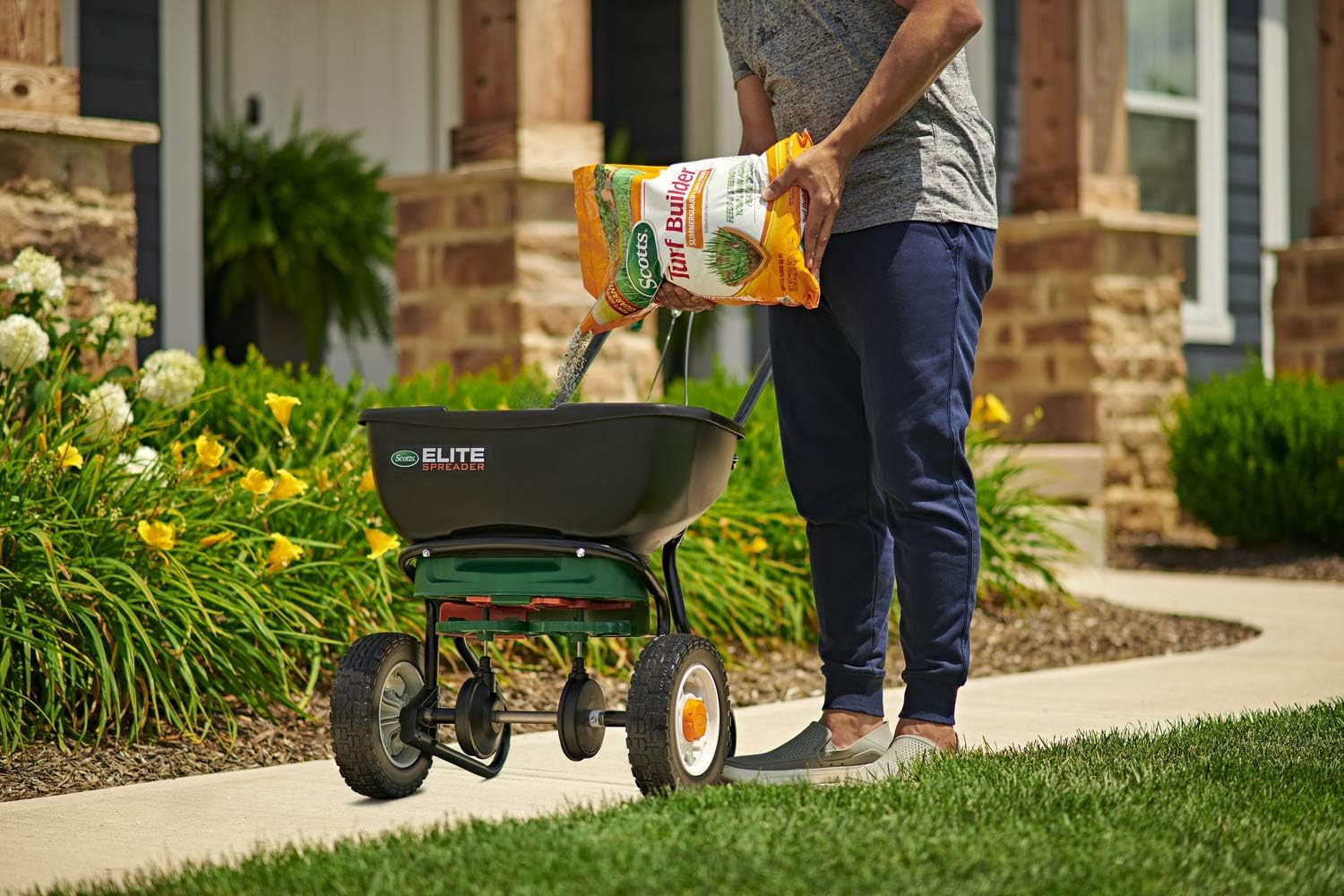 scotts-turf-builder-summerguard-lawn-food-with-insect-control---1335-lbs---covers-5000-sq-ft---all-in-one-lawn-care-5