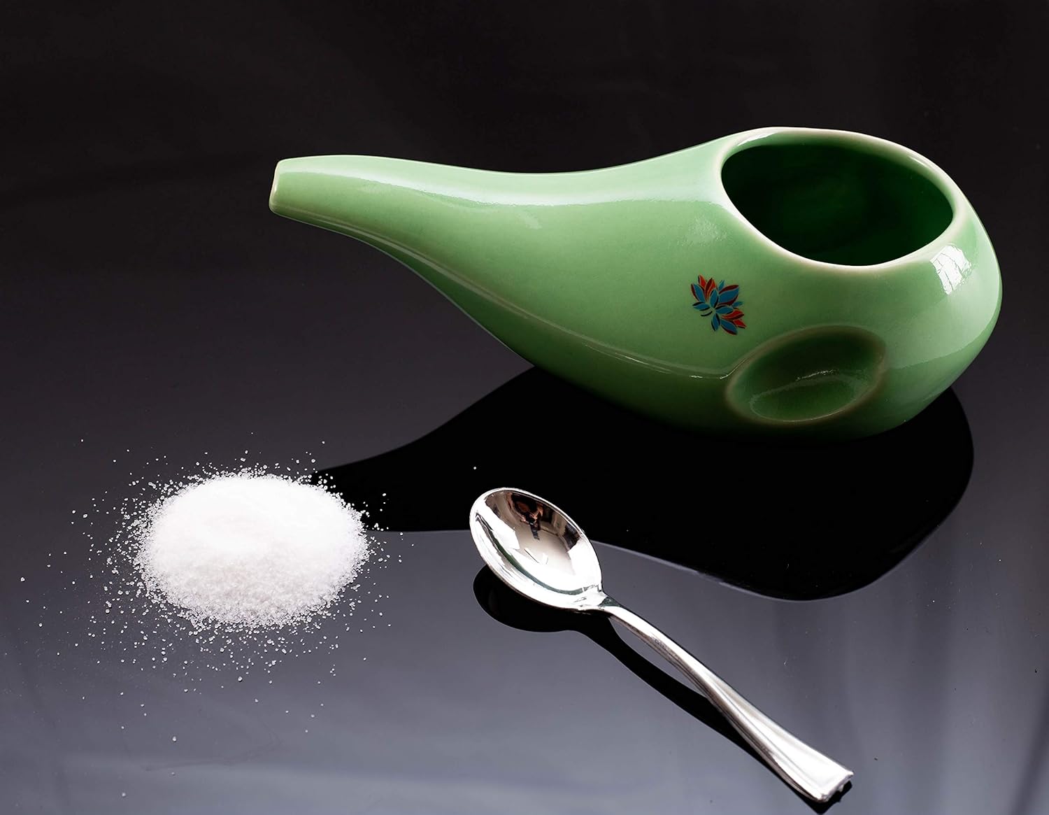 top-rated-handmade-dove-white-ceramic-neti-pot-with-ergonomic-design-4