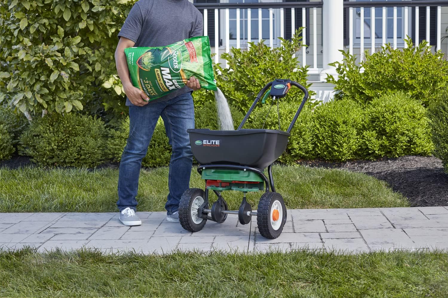 Scotts Green Max Lawn Food with Iron Supplement for Vibrant Greening, 33.33 lbs, 2-Pack - Espot.com.au