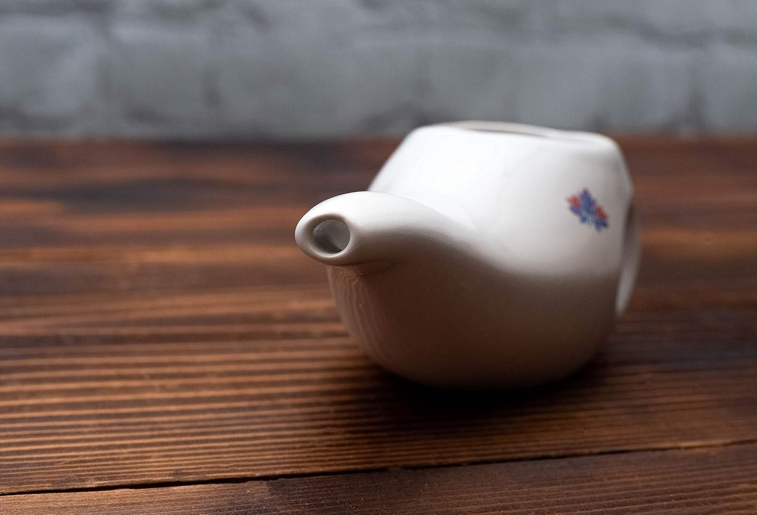 top-rated-handmade-dove-white-ceramic-neti-pot-with-ergonomic-design-2