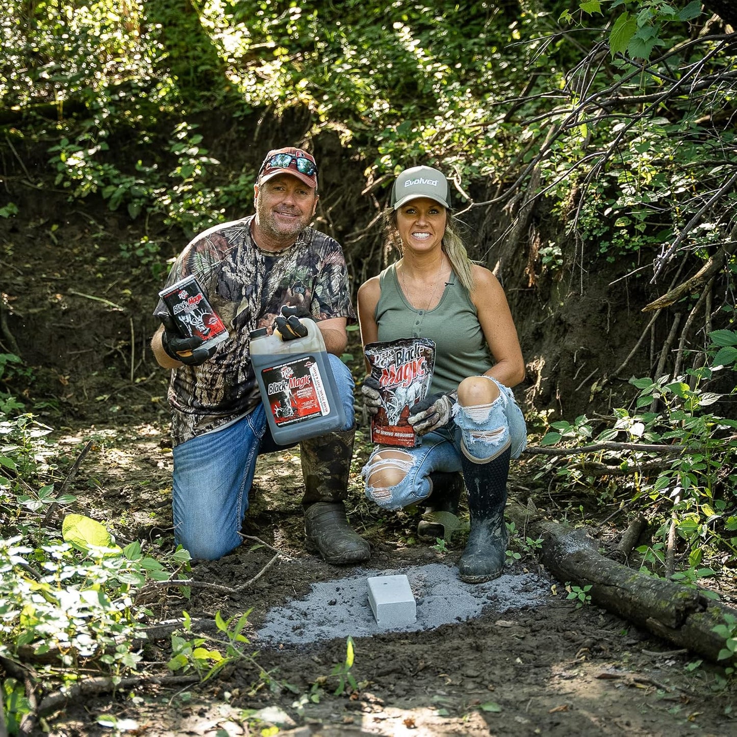 Deer Cane Black Magic Liquid Mineral Deer Attractant with Natural Molasses Flavors - Easy-to-Use Year-Round Mineral Supplement