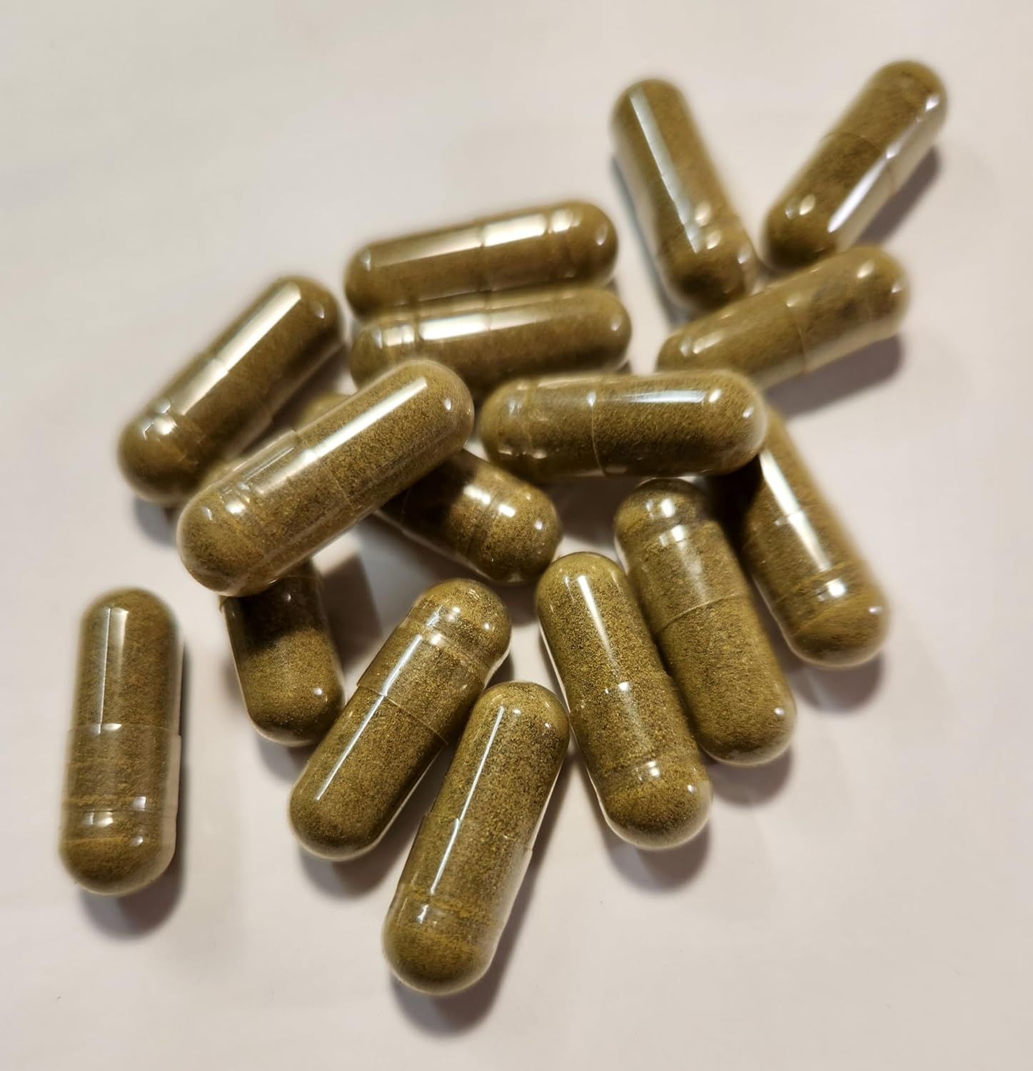 Freshly Made Non-GMO Moringa Oleifera Leaf Capsules - 100% Pure Herbal Supplement - 300 Capsules - From Paisley Farm and Crafts