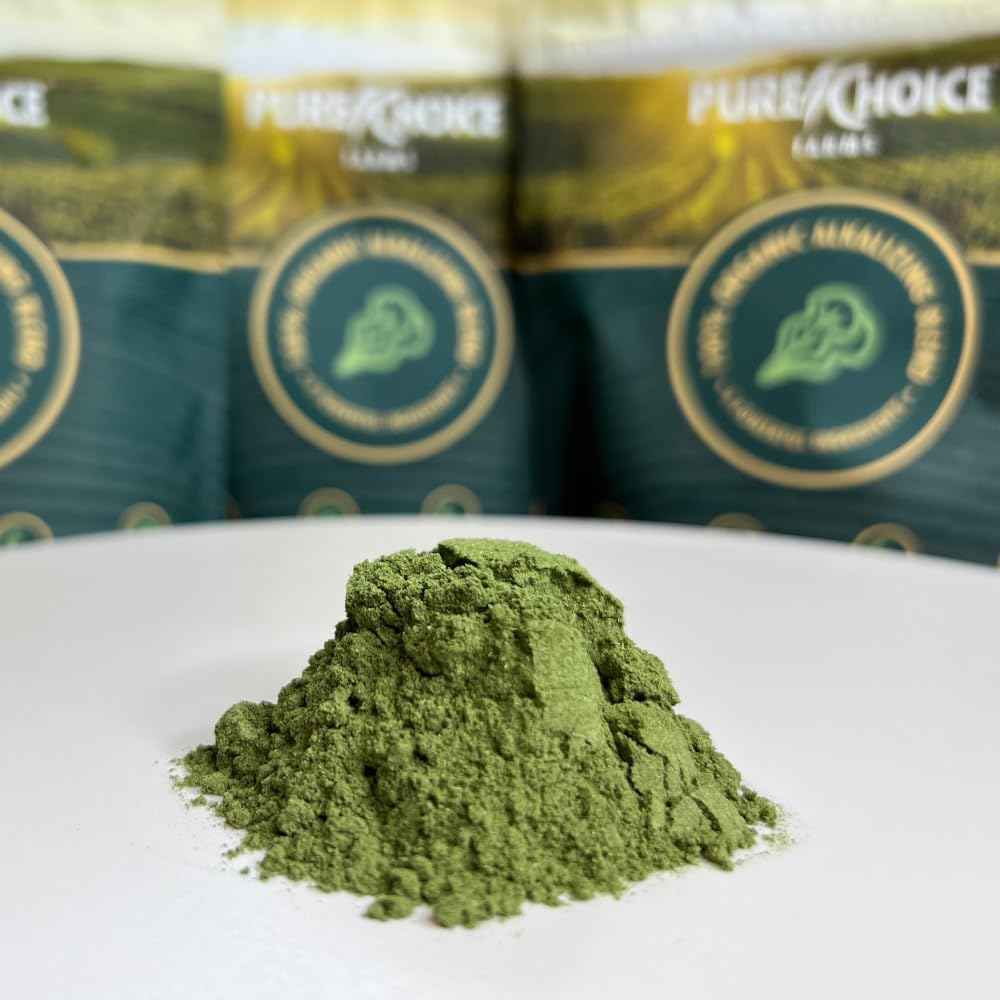 Organic Greens Superfood Powder, USA Grown - Kale, Alfalfa Grass, Wheatgrass, Barley Grass, Astragalus, Spirulina, Oat Grass & Chlorella, USA Grown (10.6 oz, 1 Month Supply)