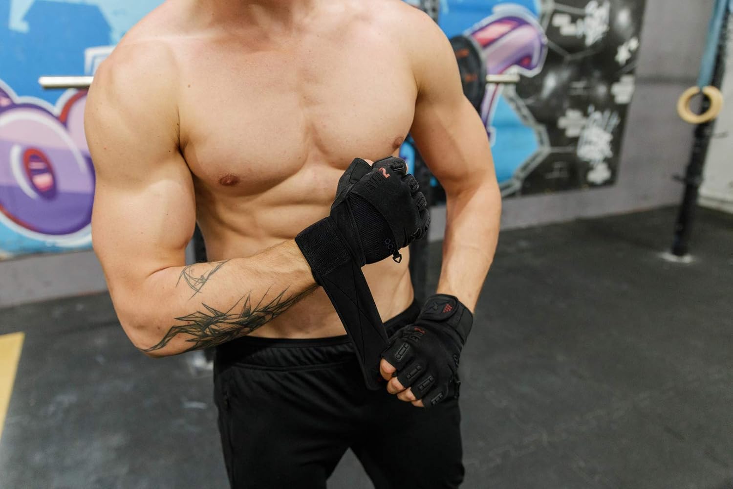 Skott Evo 2 Weightlifting Gloves with Integrated Wrist Support and Double Stitching for Ultimate Durability - Enhance Your Bodybuilding and Fitness Regimen